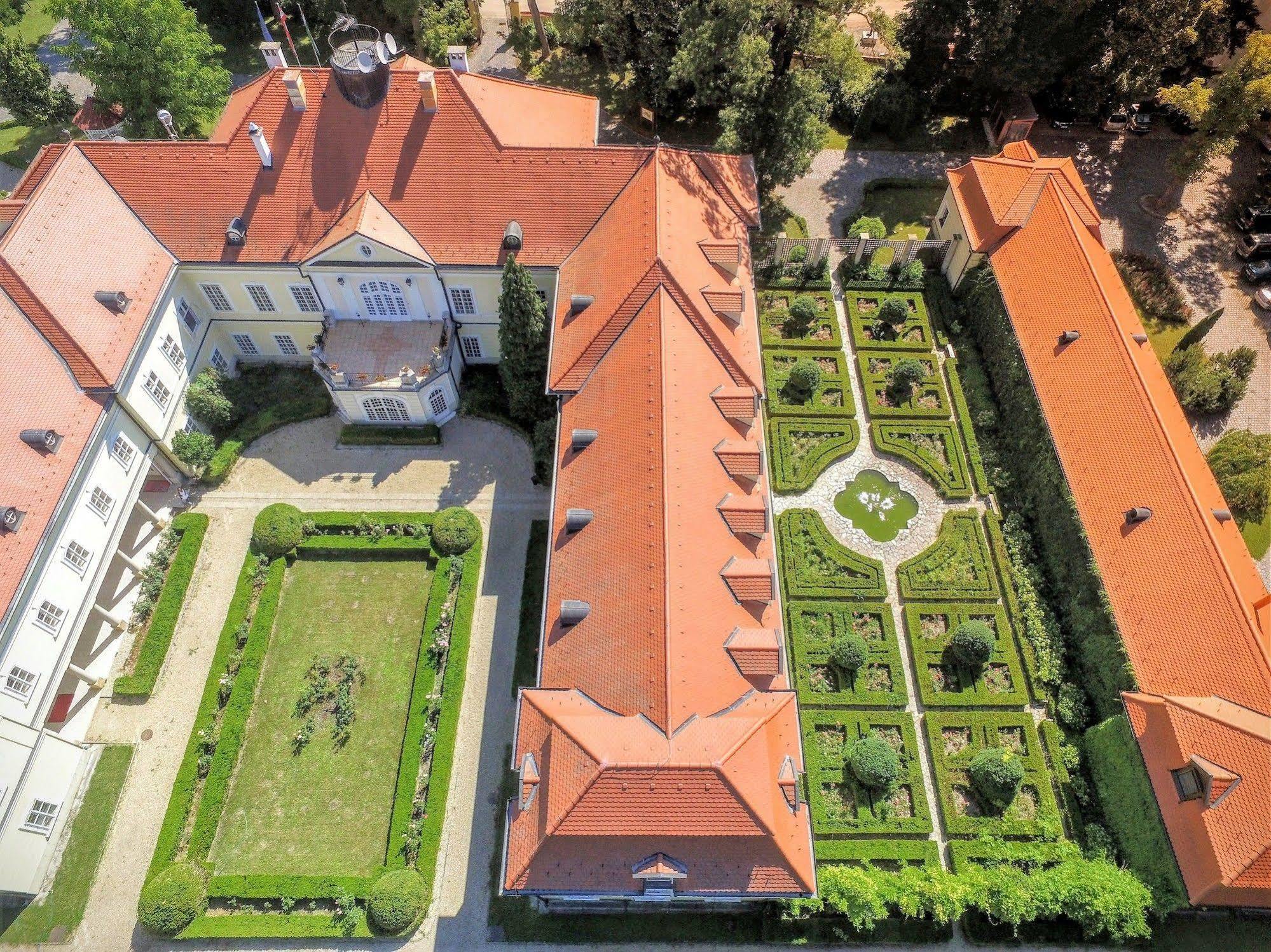 Hotel Szidonia Castle Röjtökmuzsaj Exteriér fotografie
